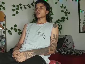 See Davidprinxxe online Now @ roxpoxy.com
