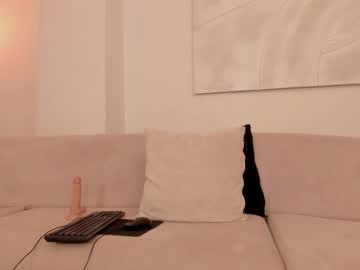 See Deniseford_ online Now @ roxpoxy.com