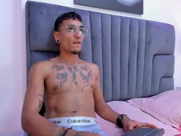 See Dennis_kinsey online Now @ roxpoxy.com