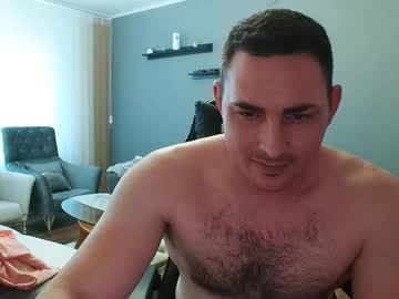 See Djmute online Now @ roxpoxy.com