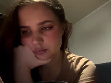 See Eleanorolaes online Now @ roxpoxy.com