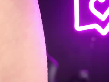 See Emmalee_a online Now @ roxpoxy.com