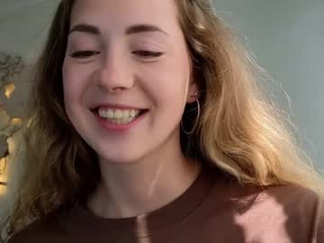 See Emmi_rosee online Now @ roxpoxy.com