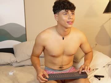 See Ethan_occonor online Now @ roxpoxy.com