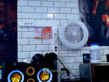 See Fabxxxl online Now @ roxpoxy.com