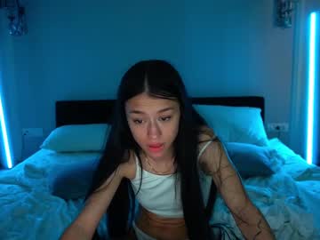 See Fatalenellie online Now @ roxpoxy.com