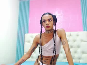 See Foxy_ella online Now @ roxpoxy.com