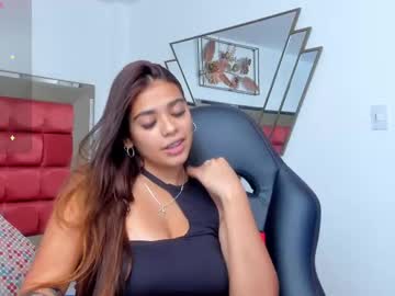 See Giafu online Now @ roxpoxy.com