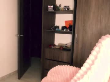 See Giny_bean online Now @ roxpoxy.com