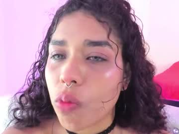 See Giselle_upp online Now @ roxpoxy.com