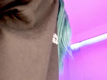 See Gloomydoll online Now @ roxpoxy.com