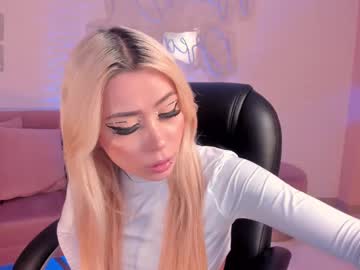 See Hannaconnor_ online Now @ roxpoxy.com