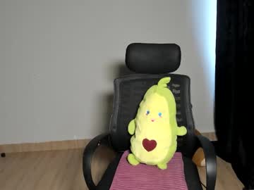 See Hellotitty_ online Now @ roxpoxy.com