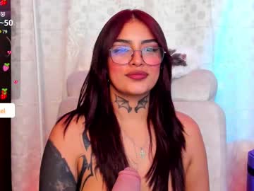 See Hinataweed01 online Now @ roxpoxy.com