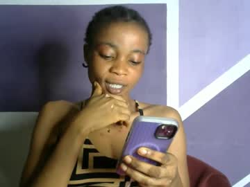 See Hottie_baddie14 online Now @ roxpoxy.com