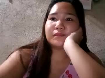 See Hottiecum27 online Now @ roxpoxy.com