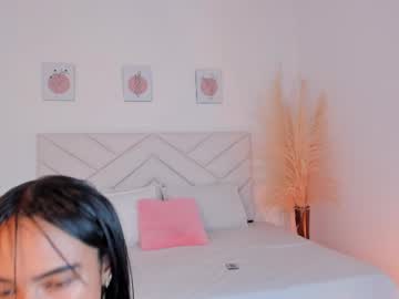 See Iam_cami online Now @ roxpoxy.com