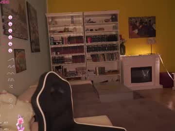 See Idontlikeguccibelts online Now @ roxpoxy.com