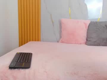 See Isabellamonet online Now @ roxpoxy.com