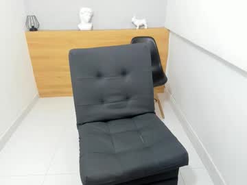 See Izelevans online Now @ roxpoxy.com