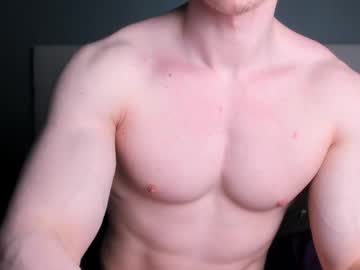 See Jamesstong online Now @ roxpoxy.com