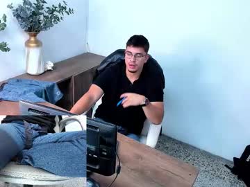 See Jaygrip online Now @ roxpoxy.com