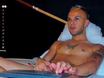 See Jeremmy_5_ online Now @ roxpoxy.com