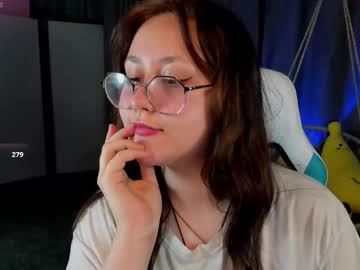 See Judithsilva online Now @ roxpoxy.com