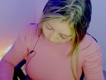 See Juli_69 online Now @ roxpoxy.com