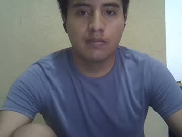 See Julianalvarez95 online Now @ roxpoxy.com