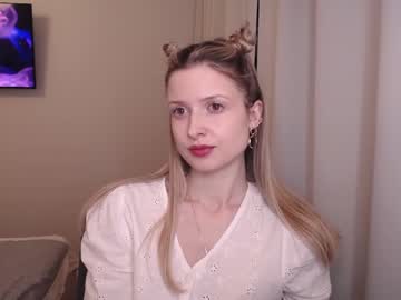 See Julie_flores online Now @ roxpoxy.com