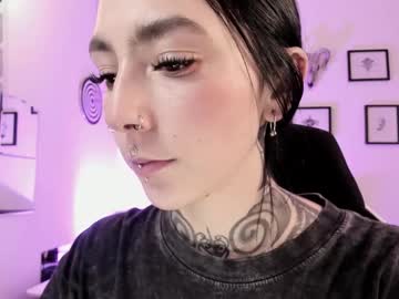 See Juliet_sourire online Now @ roxpoxy.com