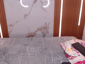 See Kelsiee_hills online Now @ roxpoxy.com