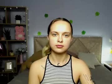 See Khaleesimoon online Now @ roxpoxy.com