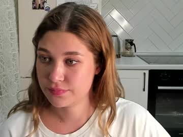 See Kylieblond online Now @ roxpoxy.com