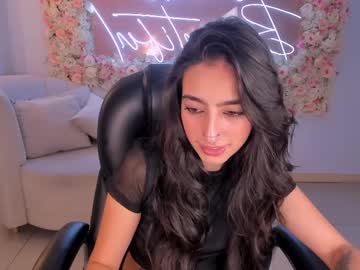 See Larisasmirnov online Now @ roxpoxy.com