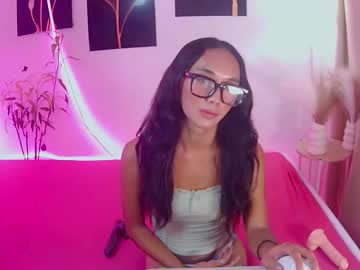 See Latina_kia online Now @ roxpoxy.com