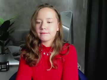 See Laura_bennett online Now @ roxpoxy.com