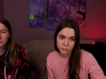 See Laurenmurrr online Now @ roxpoxy.com