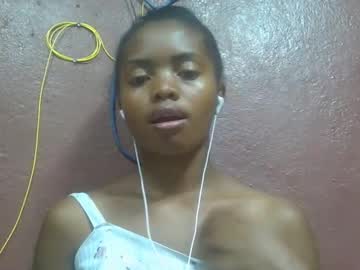 See Lea96546 online Now @ roxpoxy.com