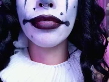 See Leylanoir_02 online Now @ roxpoxy.com