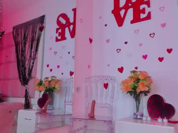 See Lili_bykers online Now @ roxpoxy.com