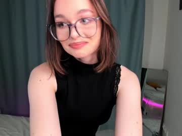 See Lillianperrys online Now @ roxpoxy.com