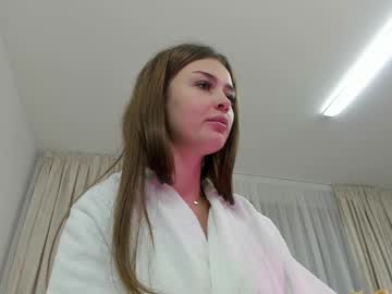 See Lissababe11 online Now @ roxpoxy.com