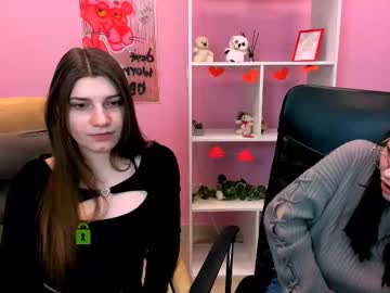 See Lolamrrr online Now @ roxpoxy.com