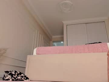 See Lori_leen online Now @ roxpoxy.com