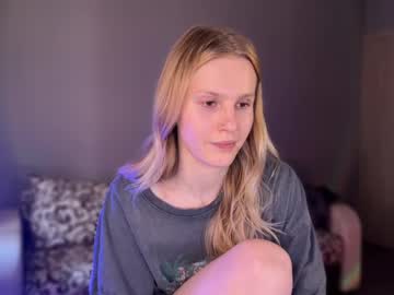 See Lunacyy online Now @ roxpoxy.com