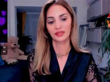 See Madyeroberts online Now @ roxpoxy.com