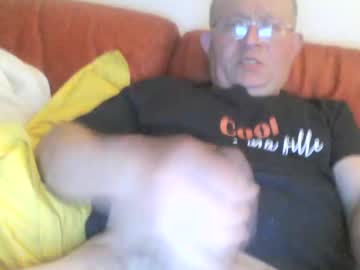 See Magicman250 online Now @ roxpoxy.com