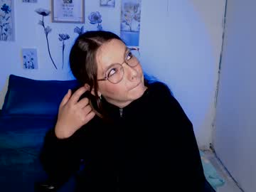 See Mariana__666 online Now @ roxpoxy.com
